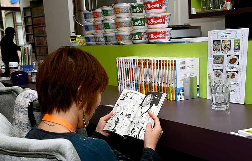 Seit Juli betreibt der Besitzer Tatsuhiro Mizutani sein Manga-Café - laut Comic-Szene das bisher einzige in ganz Deutschland.