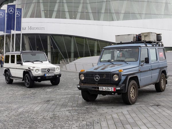 Natürlich feiert Daimler seinen unverwüstlichen Geländewagen mit einem Sondermodell. Hier die Edition 35 in weiß, rechts daneben in blau steht "Otto".