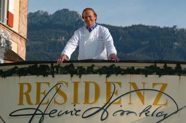 Altmeister Heinz Winkler verwöhnt die Gäste seiner Residenz auch mit Kochkursen.