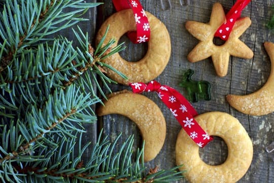 Weihnachtsplätzchen backen ist in vielen Familien eine beliebte Tradition