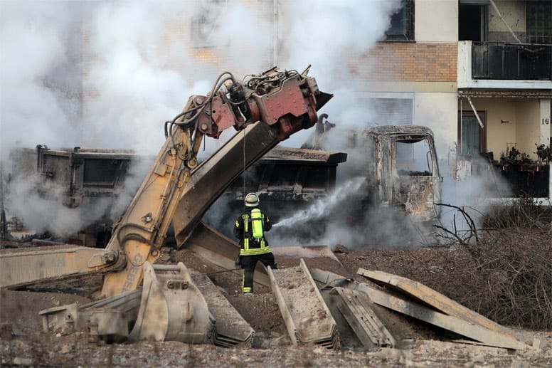 Über 150 Rettungshelfer waren an der Bekämpfung des Brandes beteiligt.