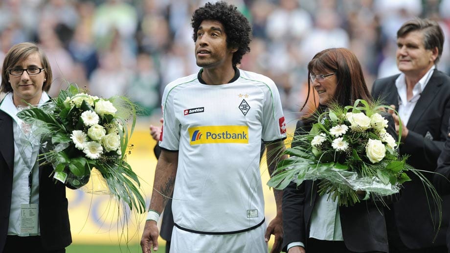 Nach der Gladbacher Renaissance in der Bundesliga werden Spieler auch wieder für den FC Bayern interessant. 2012 wechselt Dante zum FC Bayern und gewinnt mit den Münchnern auf Anhieb die Champions League. Nach der Gladbacher Renaissance in der Bundesliga werden Spieler auch wieder für den FC Bayern interessant. 2012 wechselt Dante zum FC Bayern und gewinnt mit den Münchnern auf Anhieb die Champions League.