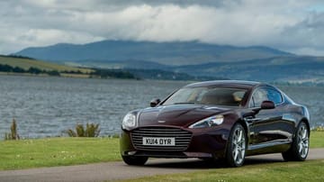 Wunderschön: Der Aston Martin Rapide S weist das typische Design des britischen Sportwagen-Bauers auf.