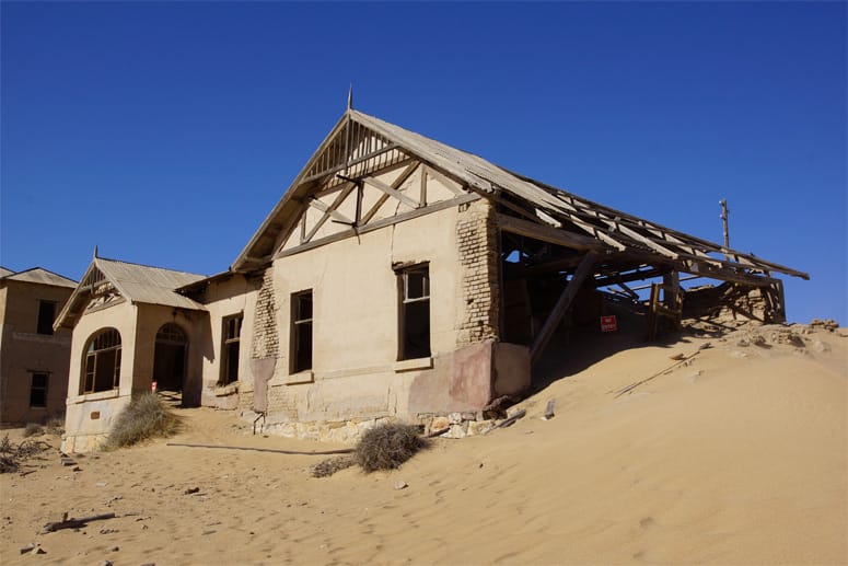 Die Überreste der Stadt Kolmanskuppe in Namibia sind heute beliebte Touristenattraktion.