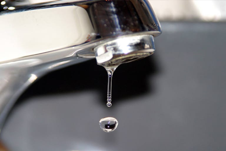 Tropfender Wasserhahn