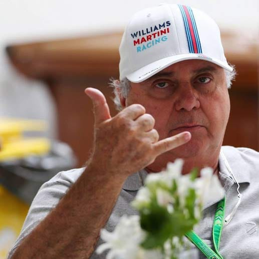 Erkennen Sie diesen Herren? Die Williams-Kappe in Kombination mit dem Brasilien-Grand-Prix dürften genügend Hinweise sein. Es handelt sich um den Vater von Felipe Massa, Luis Antonio.