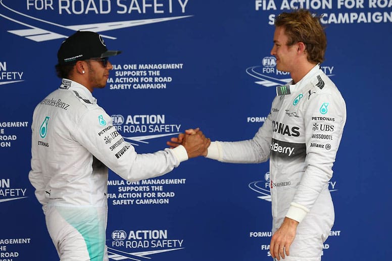 Hamilton kämpft sich aber zurück, gewinnt fünf Rennen in Folge und führt in der WM-Wertung mit 24 Punkten. Im vorletzten Rennen schlägt Rosberg zurück und verkürzt seinen Rückstand auf 17 Zähler.
