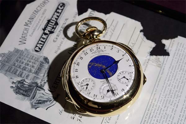 Das macht die Uhr so wertvoll. Sotheby's-Uhrenexperte Tim Bourne bezeichnete die Taschenuhr als "Ikone des 20. Jahrhunderts, ein Meisterwerk, das die Uhrmacherei auf die Ebene der Kunst erhob".