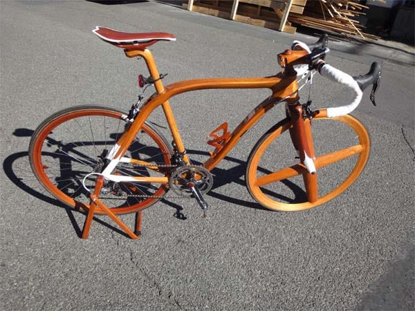 Das japanische Mahagoni-Fahrrad kostet stolze 14.500 Euro.