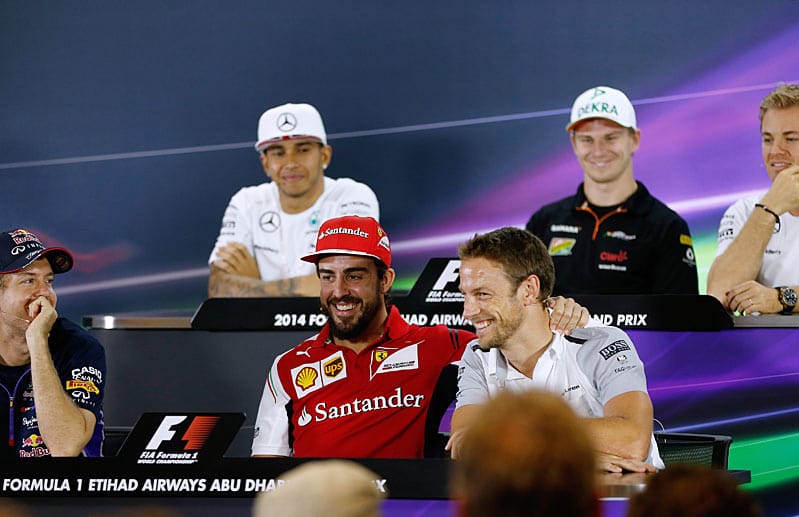 Der Spanier (vorne Mitte) wird wohl zu McLaren gehen und dort Jenson Button (re.) ersetzen.