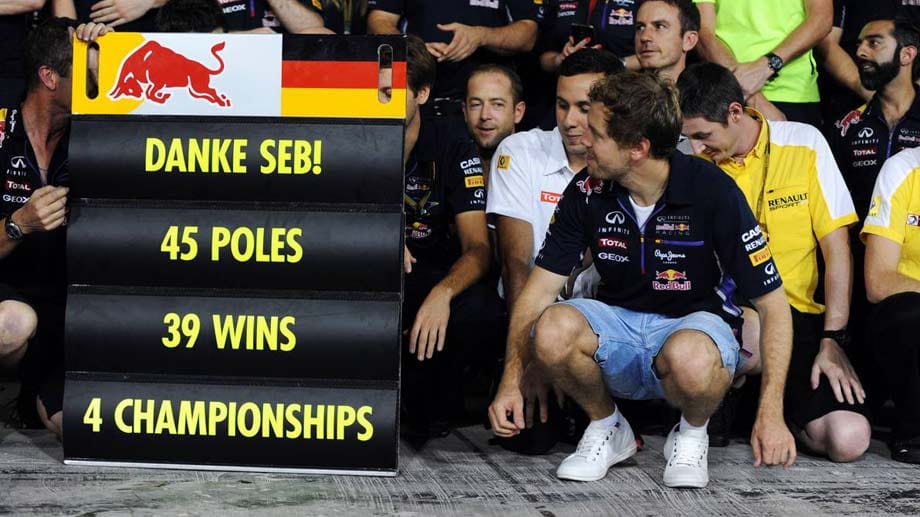 Sebastian Vettels letztes Rennen war alles andere als versöhnlich. Red Bull verabschiedet ihn dennoch gebührend.