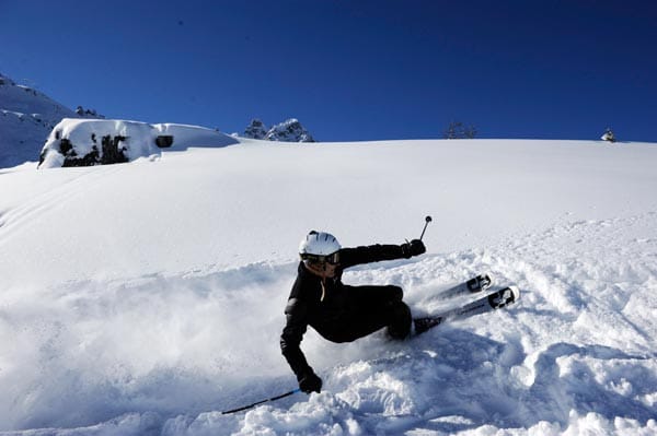 Seitdem setzt Lacroix auf Ski, die möglichst effizient und stillvoll sind. Die kaufkräftige Klientel weiß sie offenbar zu schätzen.