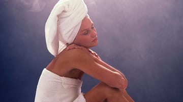 Vor der Massage ist es förderlich, sich aufzuwärmen. Dafür ist ein Saunabesuch wunderbar geeignet...