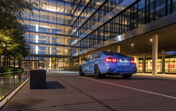 Ob Rennstrecke, Landstraße, Autobahn oder Innenstadt – ob am Tag oder in der Nacht – der BMW M3 macht immer eine gute Figur.