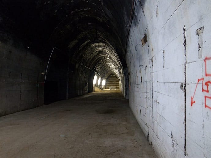 Der Bunker liegt in der Nähe des Ortes St. Georgen an der Gusen in Oberösterreich. Das unterirdische Labyrinth liegt damit nahe der bereits bekannten Untergrundfabrik "B8 Bergkristall".
