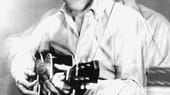 Sein Talent wurde 1954 entdeckt. Mit dem Song "That's All Right (Mama)" nahm die Weltkarriere des "King of Rock 'n' Roll" ihren Anfang.