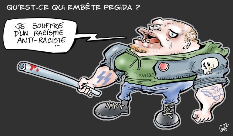 Auch die Karikatur des französisch-burkinischen Künstlers Damien Glez, mit dem Titel "qu'est-ce qui embête Pegida" ("Was ärgert Pegida am meisten?") und der Sprechblase "Je souffre d'un racisme anti-raciste" ("Ich leide unter Rassismus gegen Rassisten") findet sich auf dem Flugblatt