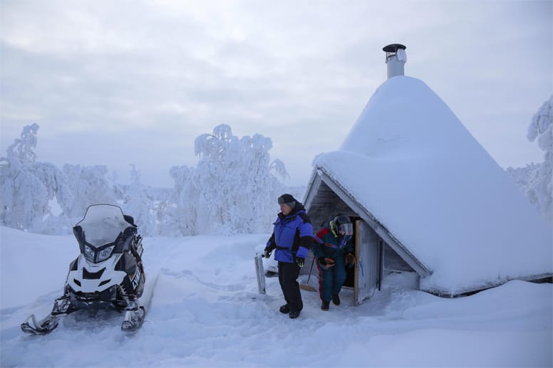 Das 45 Kilometer von Hetta entfernte Dorf Näkkälä ist mit einer rund zweistündigen Schneemobilfahrt zu erreichen.