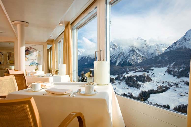 Ein ambitionierter Name : Das "Paradies" liegt in Ftan in der Schweiz . Und es bietet himmlischen Ausblick. Schneeketten nicht vergessen!