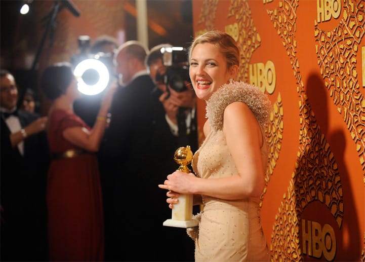 Für ihre Rolle in dem Fernsehfilm "Grey Gardens" wurde die Schönheit Drew 2010 mit einem Golden Globe Award ausgezeichnet.