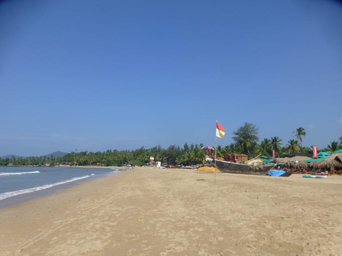 Auch am Strand von Patnem fühlen sich Urlauber sehr wohl.