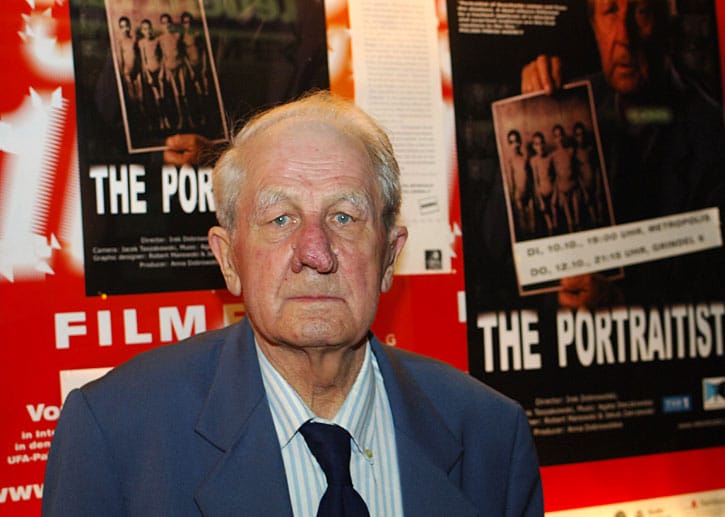 Auschwitz-Fotograf und -Häftling Wilhelm Brasse im Jahr 2006 bei der Premiere des Dokumentarfilms "The Portraitist" in Hamburg.