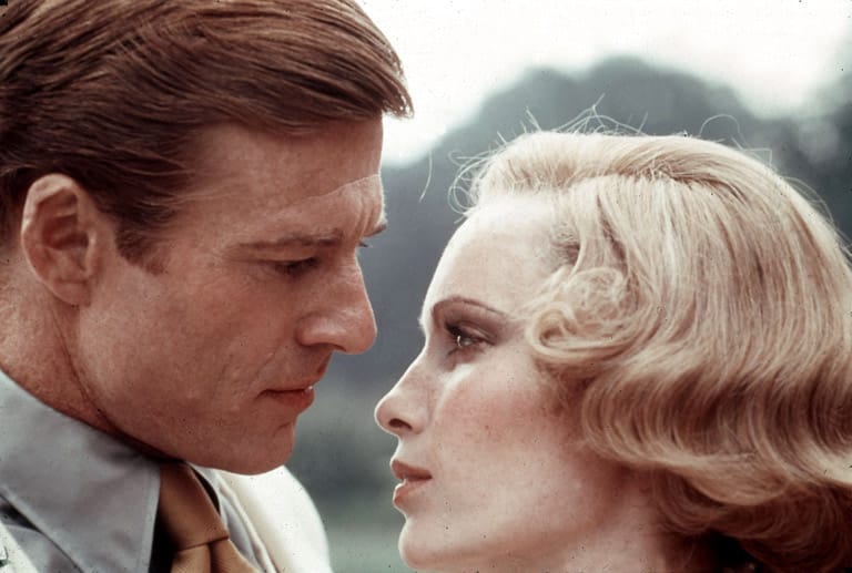 Mit Robert Redford spielte sie 1974 in der Literaturverfilmung "Der große Gatsby".