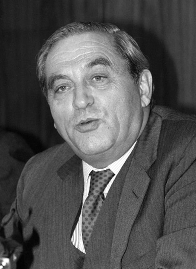 Der ehemalige Präsident der Deutschen Bundesbank, Karl Otto Pöhl, starb am 9. Dezember 2014.