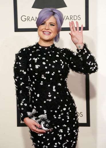 Bei Kelly Osbourne fiel die Fisch-Tasche ins Auge - konnte aber leider nicht genug vom Kleid ablenken. Bei Kelly Osbourne fiel die Fisch-Tasche ins Auge - konnte aber leider nicht genug vom Kleid ablenken.