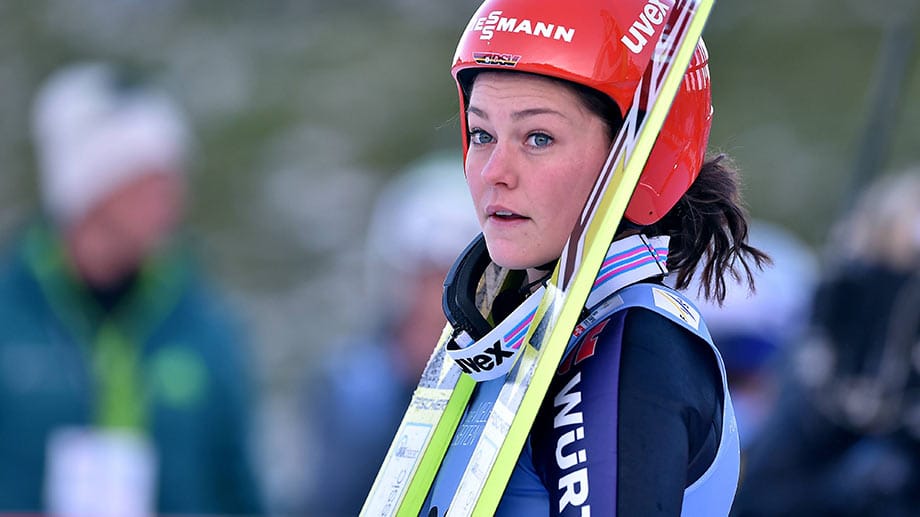 Vor zwölf Monaten wurde Carina Vogt die erste Skisprung-Olympiasiegerin - ein Coup für die Ewigkeit. In der laufenden Saison sorgte sie für die ersten beiden deutschen Weltcup-Siege. Und in Falun? Erste deutsche Weltmeisterin? Dem 22-jährigen Sprung-Wunder ist es zuzutrauen.