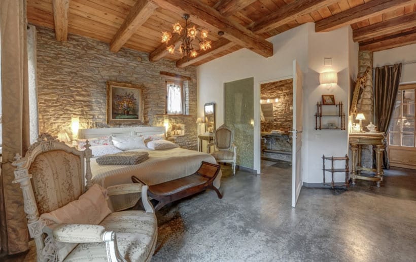 Die Zimmer in "Lises Hof" sind mit etlichen Details individuell ausgestattet. Sie kosten zwischen 95 und 135 Euro pro Nacht und pro Person. Wer die Suite wünscht, zahlt 175 Euro – sie bietet Platz für vier Personen.