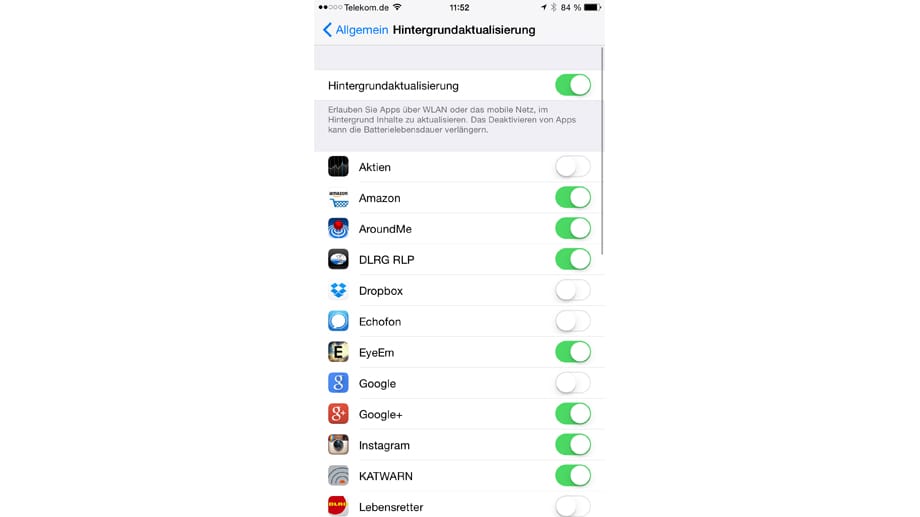 iOS erlaubt den diversen Apps auch, sich im Hintergrund zu aktualisieren.