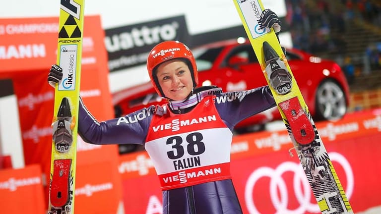 Nach Sieg bei Olympia nun auch Platz eins bei der WM für Skispringerin Carina Vogt.