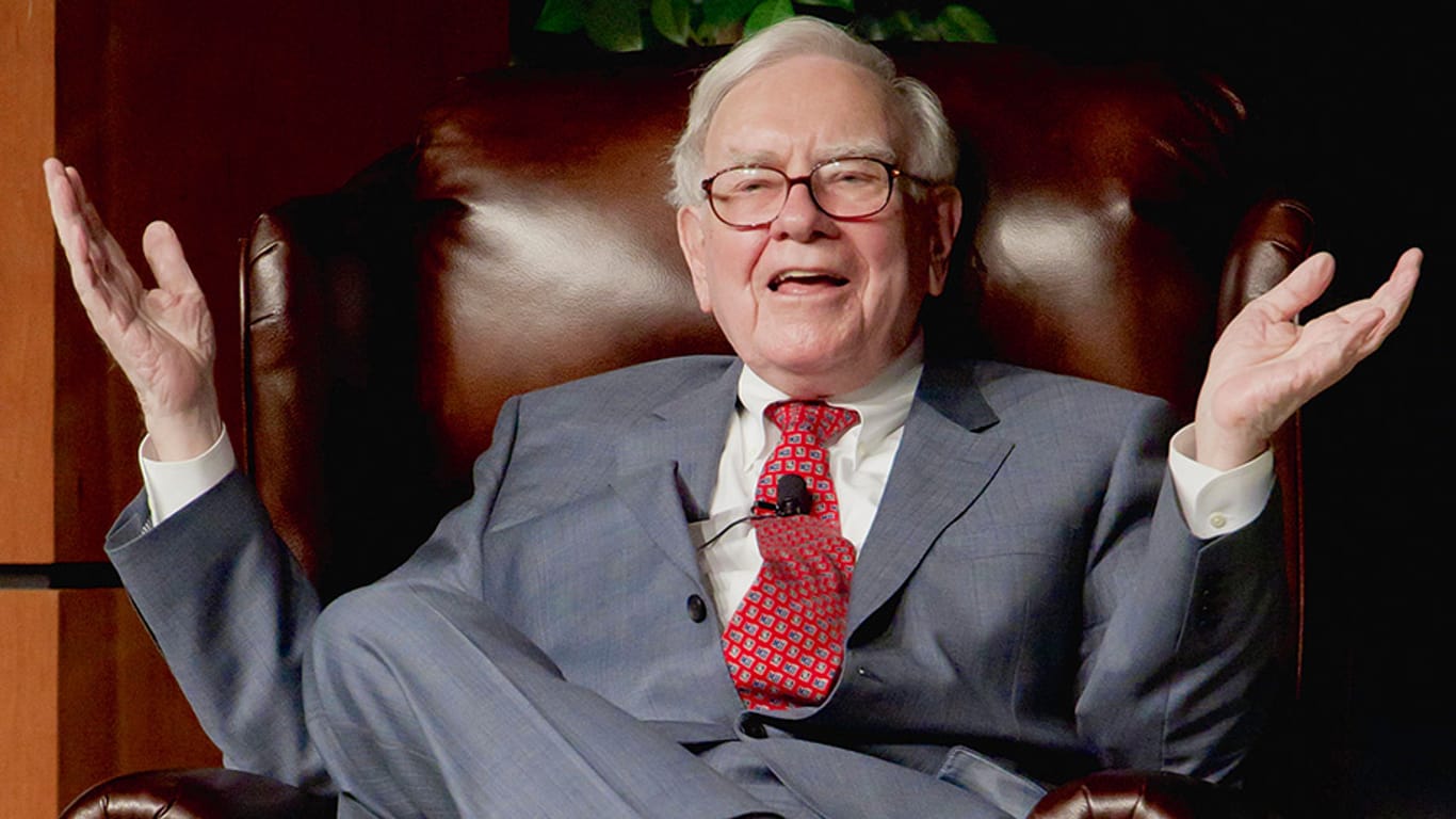 Auf den dritten Platz kommt US-Starinvestor Warren Buffett. Buffetts Vermögen erhöhte sich dank des gestiegenen Aktienkurses seiner Investmentfirma Berkshire Hathaway um 14,5 Milliarden auf 72,7 Milliarden Dollar.