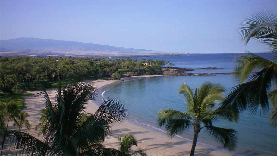 Golfplatzarchitekt Robert Trent Jones Sr. schuf den Golfplatz im Mauna Kea Resort auf Hawaii oberhalb der schönsten Sandbucht von Big Island und damit den exotischen Traum von einem Golfplatz. Greenfee: 240 Euro, 230 Euro für Resortgäste.