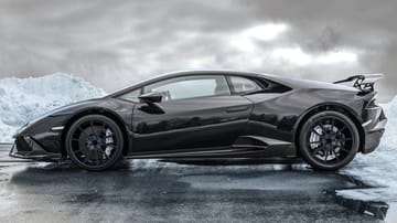 Selbst potente Supersportler kann man noch schärfer machen wie Tuner Mansory mit seiner aufgemotzten Version des Lamborghini Huracán zeigt.