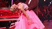 Thomas Drechsel und Regina Murtasina präsentierten in der zweiten Liveshow von "Let's Dance" einen Slowfox zu dem Song "My Girl" von The Temptations.