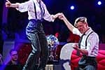 Katja Burkard tanzte mit Paul Lorenz Jive zu "Shake A Tail Feather" von Ray Charles.