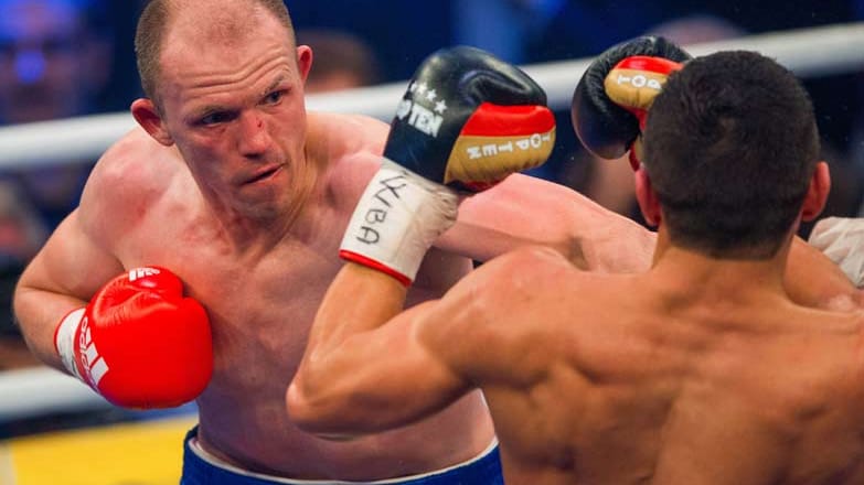 In Rostock steigt Halbschwergewichts-Weltmeister Jürgen Brähmer (li.) gegen Herausforderer Robin Krasniqi in den Ring.