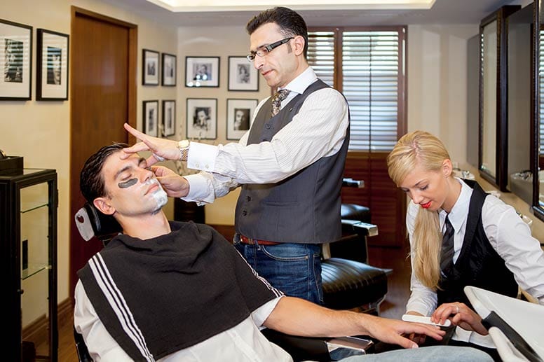 Für die Rasur werden im Gentleman Barber in Frankfurt ausschließlich exklusive Produkte wie die "Hommage"-Serie verwendet.