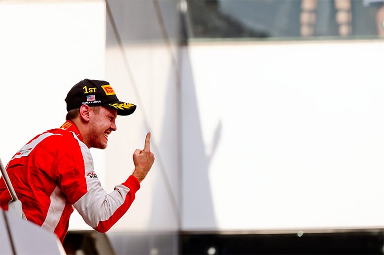 Auch den Vettel-Finger haben wir 2014 nicht gesehen. Nun ist er wieder da.