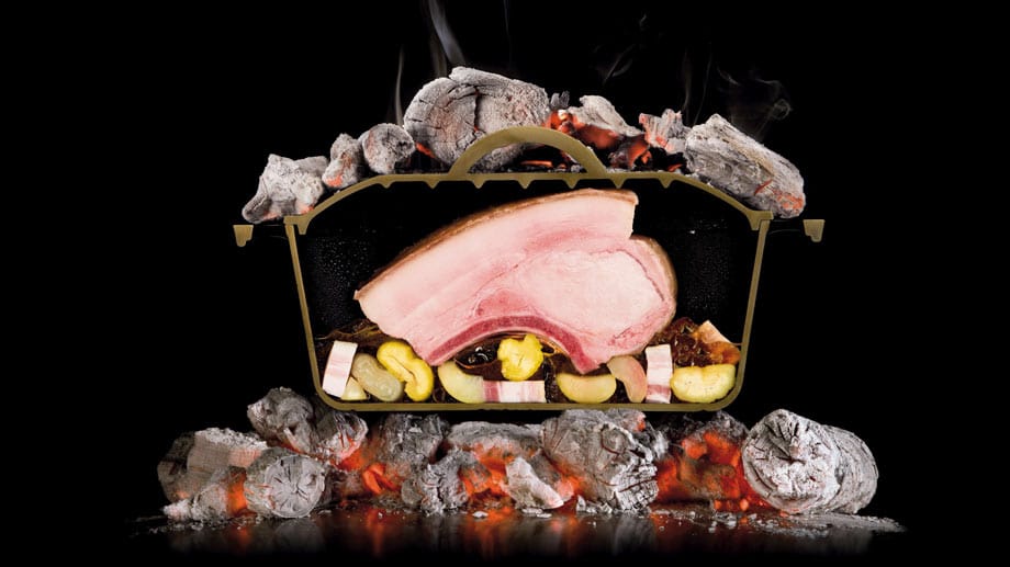 Auch so kann man Fleisch zubereiten: Wichtig ist die gleichmäßige Hitzeeinwirkung von oben und unten.