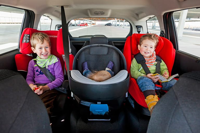ADAC Familienautos mit Platz für drei Kinder