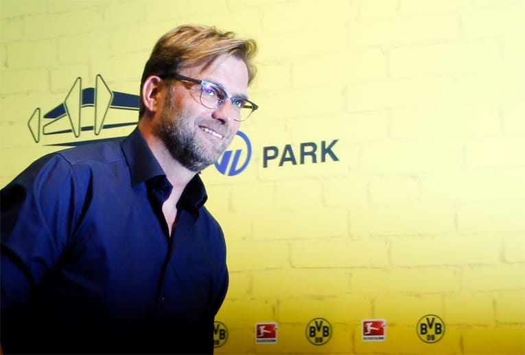 Doch schon im April 2015 kam es zur Verkündung des für viele BVB-Fans fast Undenkbaren: Klopp gab in einer sportlich schwierigen Saison seinen Abschied aus Dortmund bekannt.