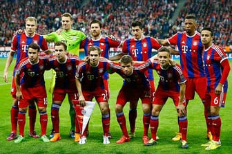 Los geht´s in der Allianz Arena: Die Bayern haben im Rückspiel eine schwere Aufgabe vor sich. Sie müssen ein 1:3 aus dem Champions-League-Hinspiel drehen, wenn sie ins Halbfinale einziehen wollen.