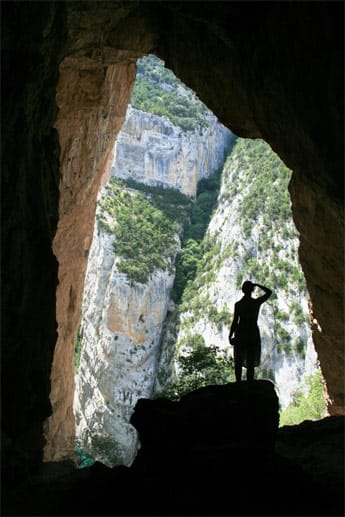 Die Mühe lohnt sich: Besucher werden mit traumhaften Aussichten belohnt. An einigen Stellen ist der Canyon gerade mal 20 Meter breit, umrahmt von bis zu 500 Meter hohen Steilwänden.