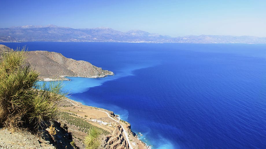 Siebter Platz: Wer von einem typischen Griechenland-Urlaub träumt, ist auf Kreta genau richtig: Die größte griechische Insel punktet mit herrlichen Buchten und Stränden, die zum Sonnenbaden einladen.
