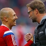 Freundschaftliche Worte vor dem Pokal-Halbfinale FC Bayern gegen Borussia Dortmund: Arjen Robben (li.) begrüßt Gäste-Trainer Jürgen Klopp.