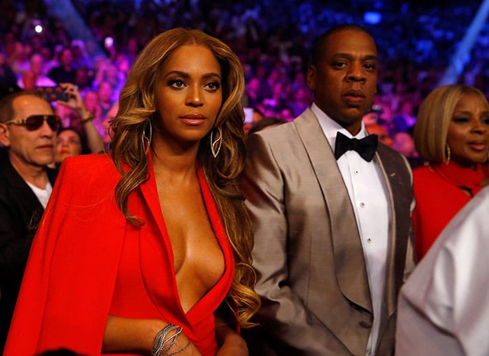 Beim Boxkampf des Jahrhunderts in Las Vegas lenkte Beyoncé Knowles mit diesem Look alle Blicke auf sich.