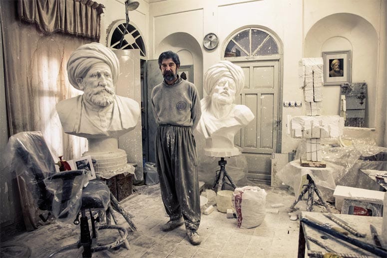 Ein Bildhauer im Iran: Viele Aktivitäten der Bevölkerung im Iran sind im Westen völlig unbekannt.